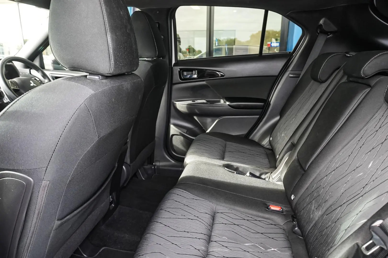 2020 Mitsubishi Eclipse Cross Gallery Image 8