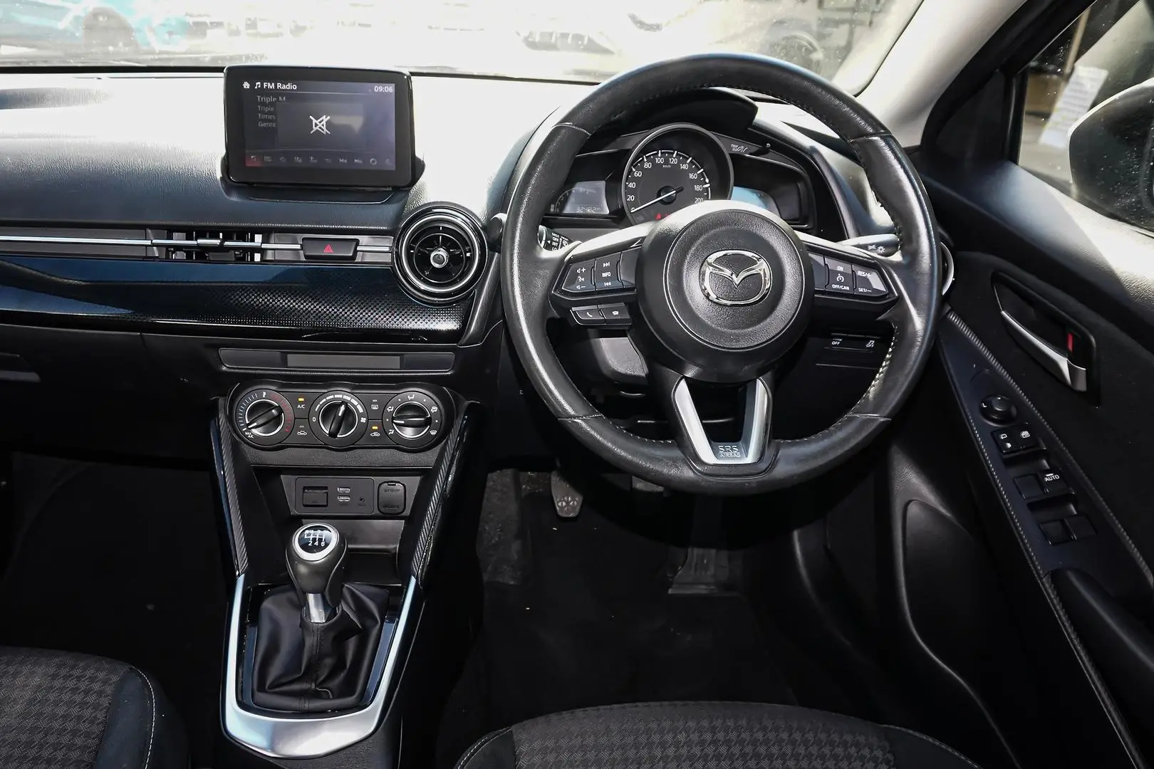 2019 Mazda 2 Gallery Image 9