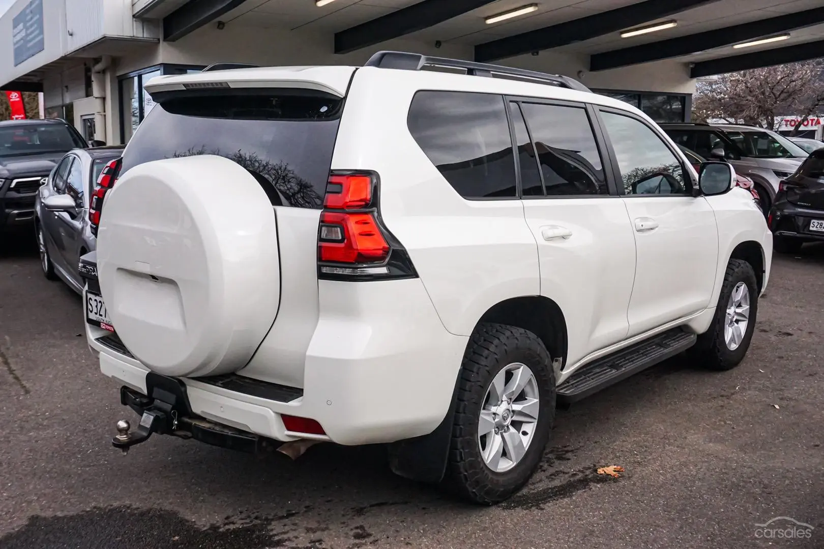 2020 Toyota Landcruiser Prado Image 3