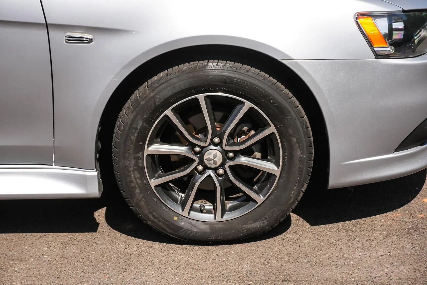 2014 Mitsubishi Lancer Gallery Image 10