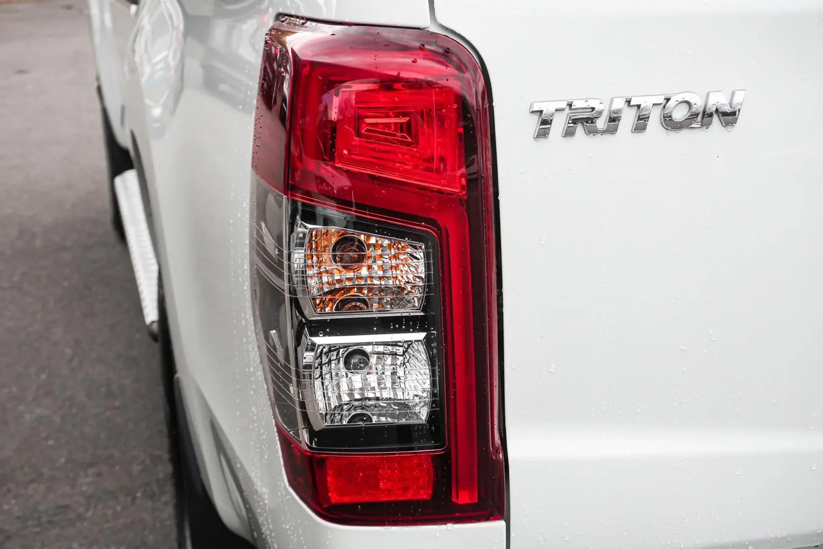 2018 Mitsubishi Triton Gallery Image 13