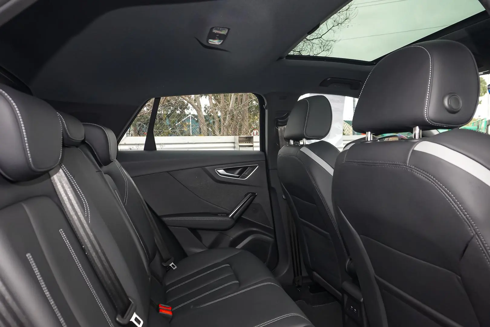 2023 Audi SQ2 Gallery Image 8