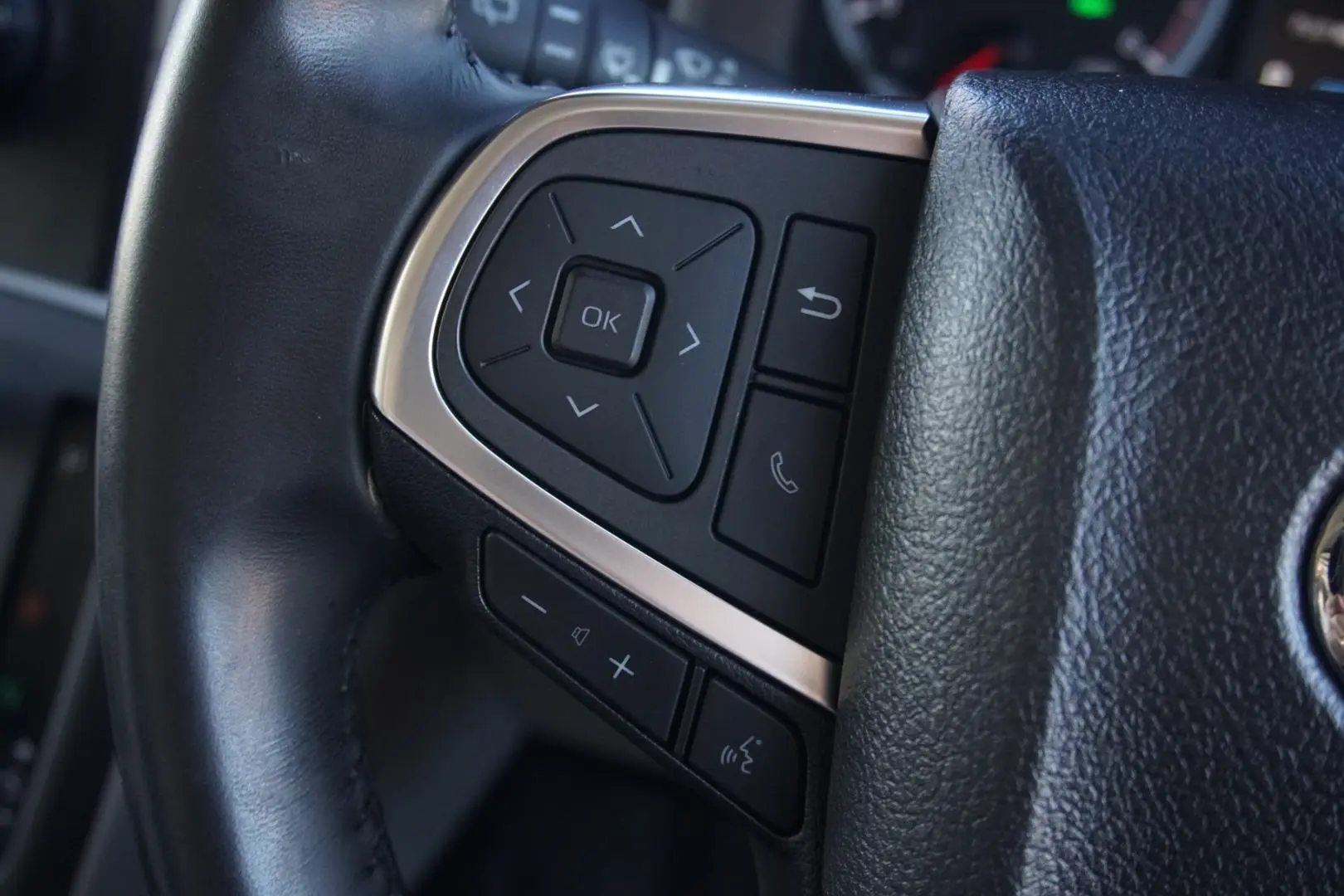 2020 Toyota Hiace Gallery Image 28