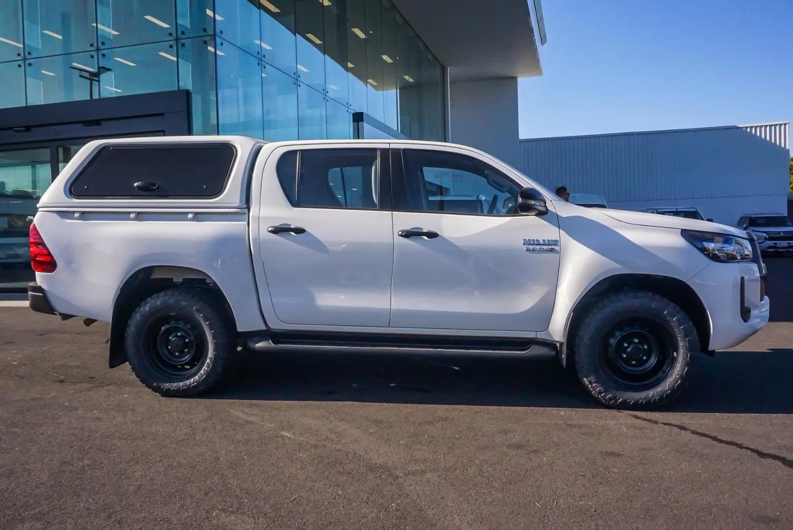 2022 Toyota Hilux Gallery Image 3