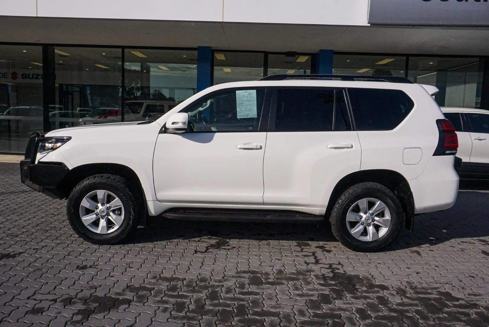 2021 Toyota Landcruiser Prado Gallery Image 4