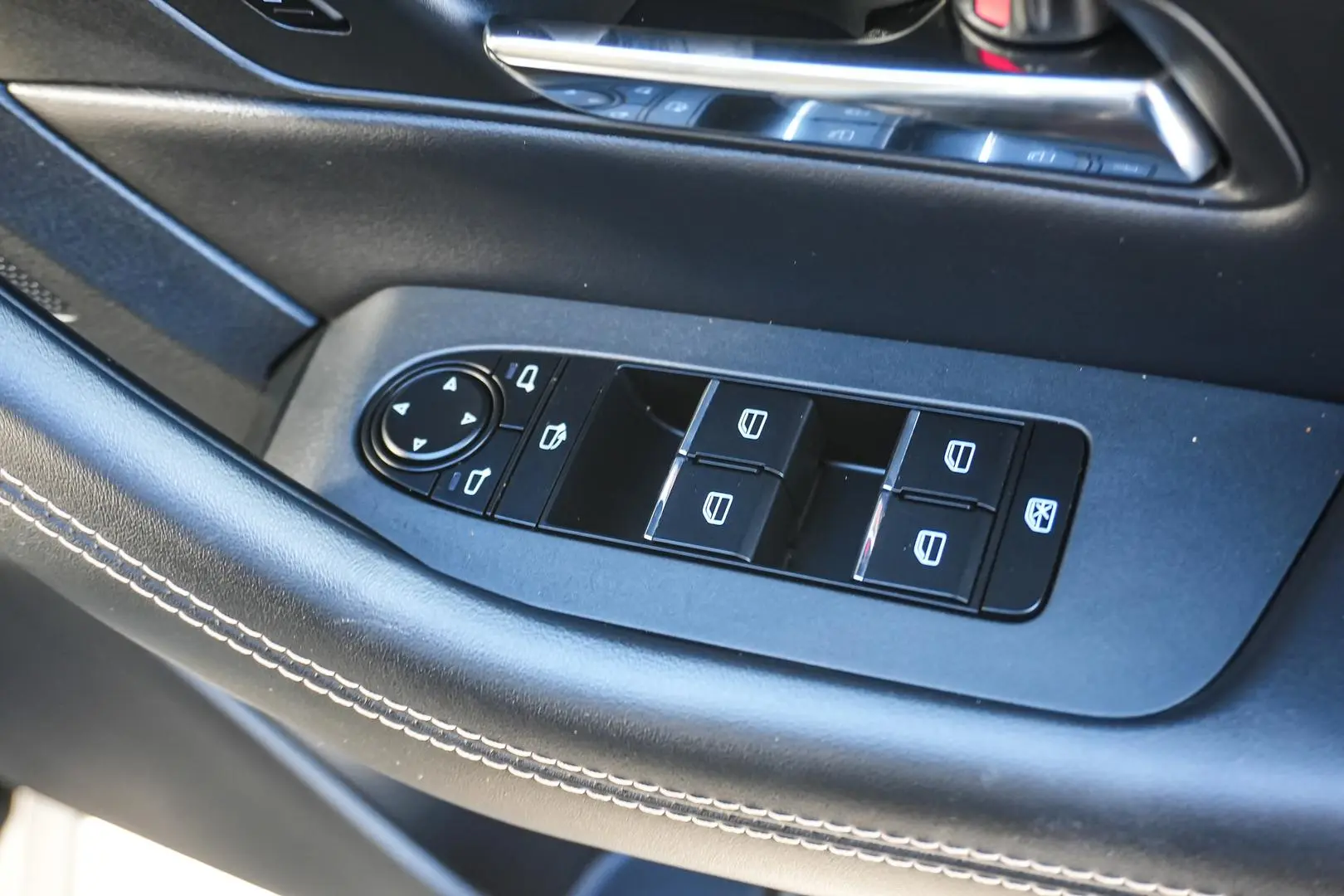 2023 Mazda CX-60 Gallery Image 17