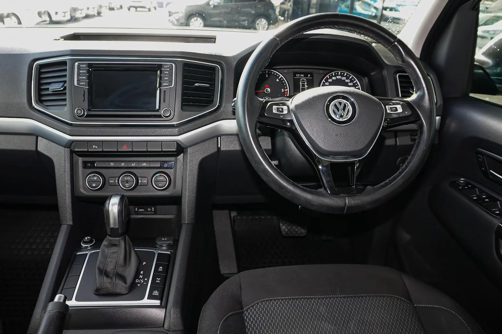 2020 Volkswagen Amarok Gallery Image 9