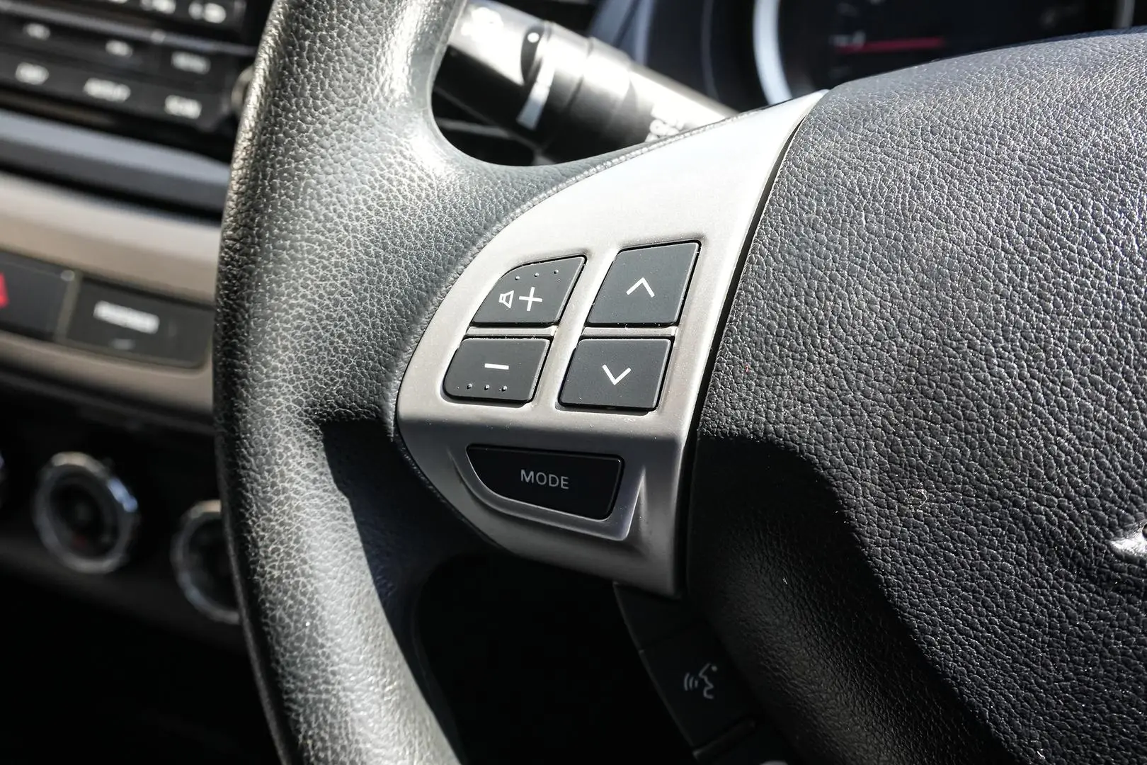 2014 Mitsubishi Lancer Gallery Image 18