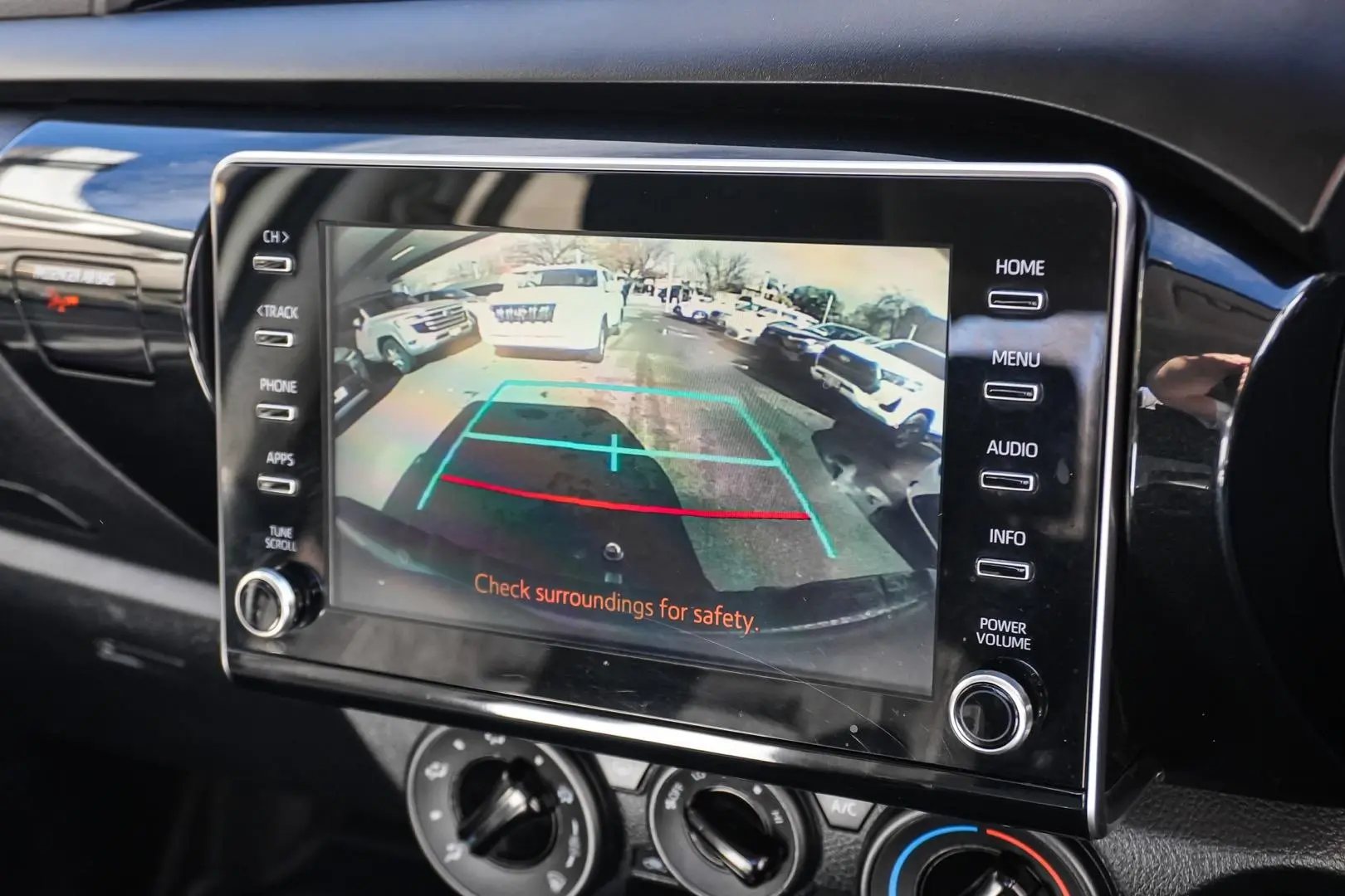 2021 Toyota Hilux Gallery Image 20