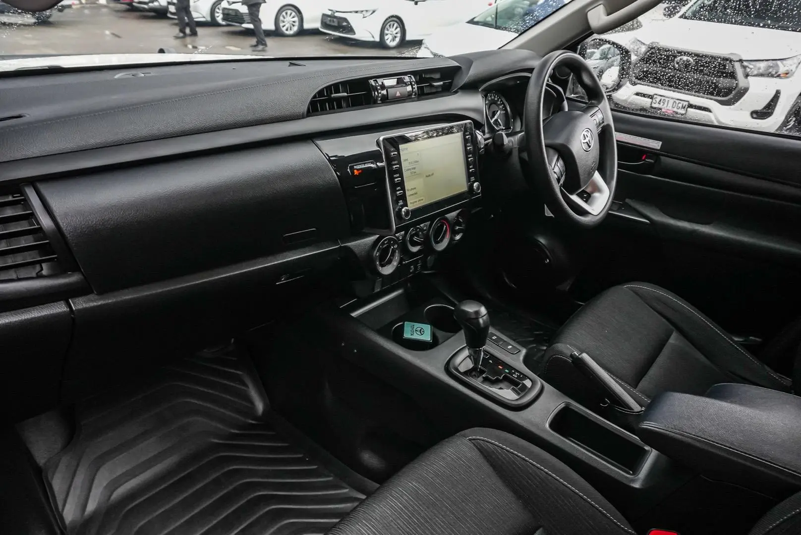 2022 Toyota Hilux Gallery Image 10