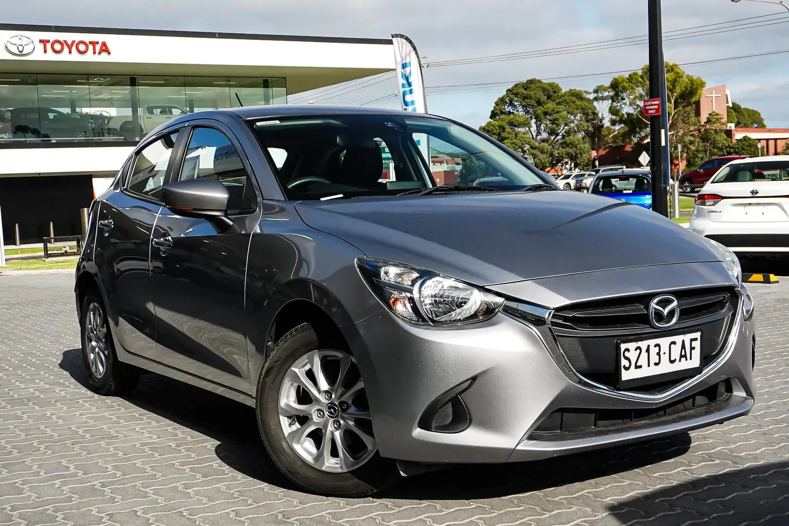 2019 Mazda 2 Gallery Image 2
