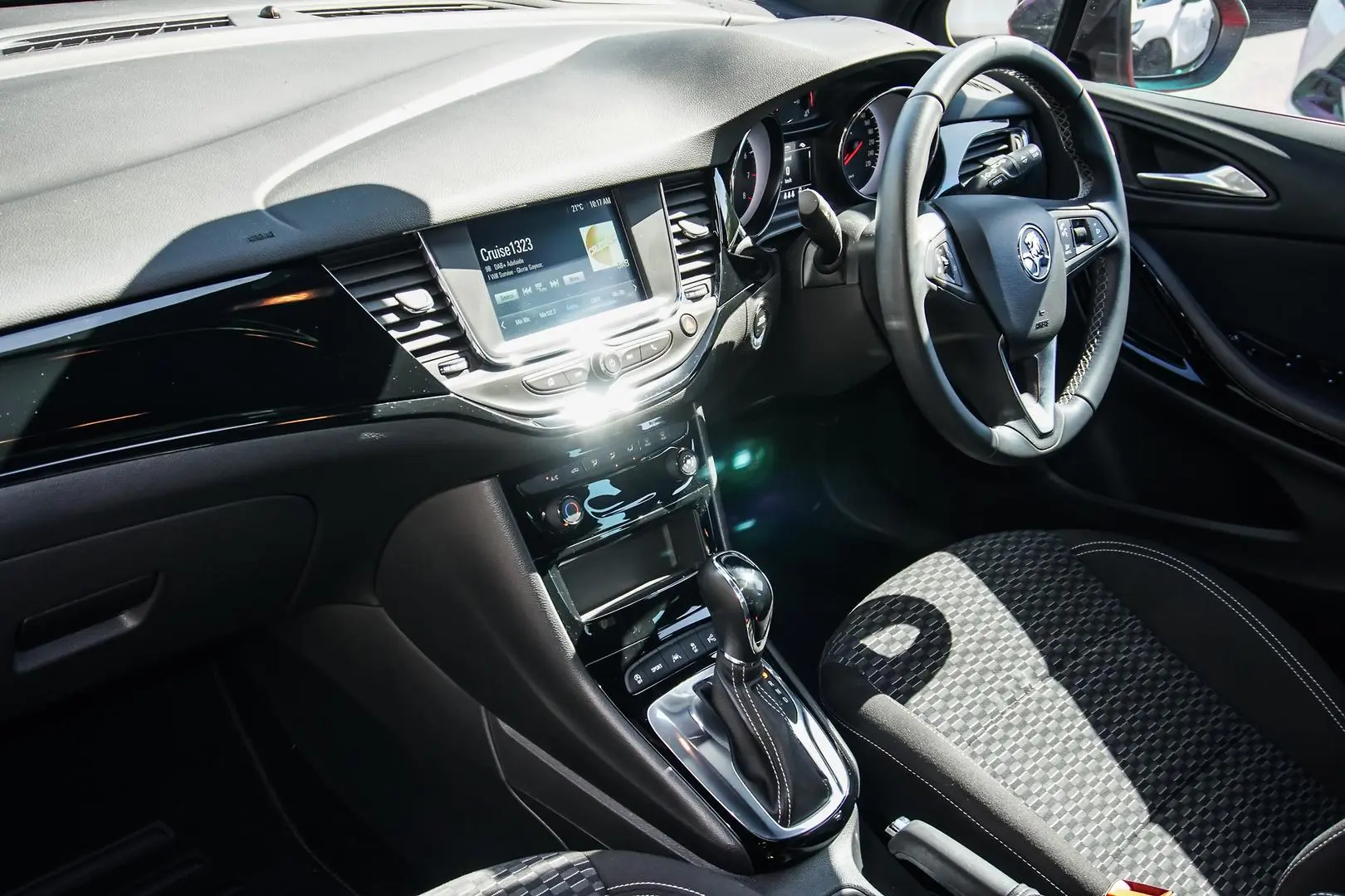 2019 Holden Astra Gallery Image 10