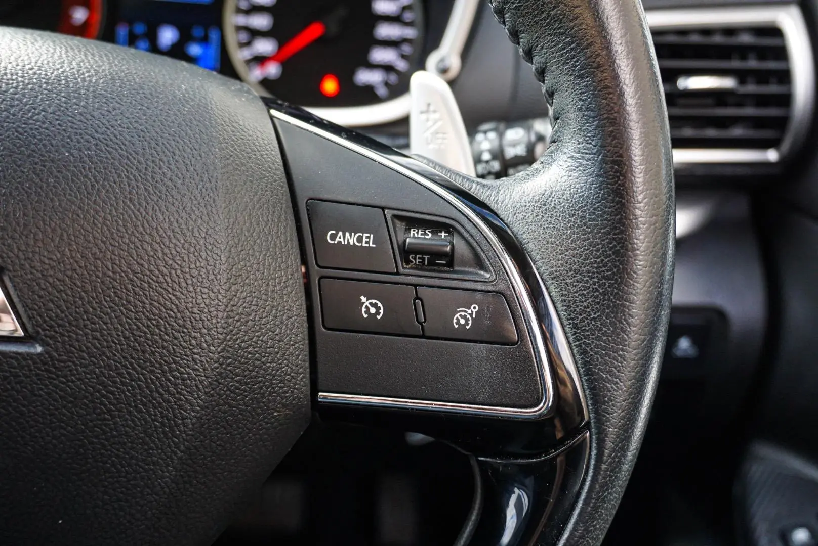 2020 Mitsubishi Eclipse Cross Gallery Image 20