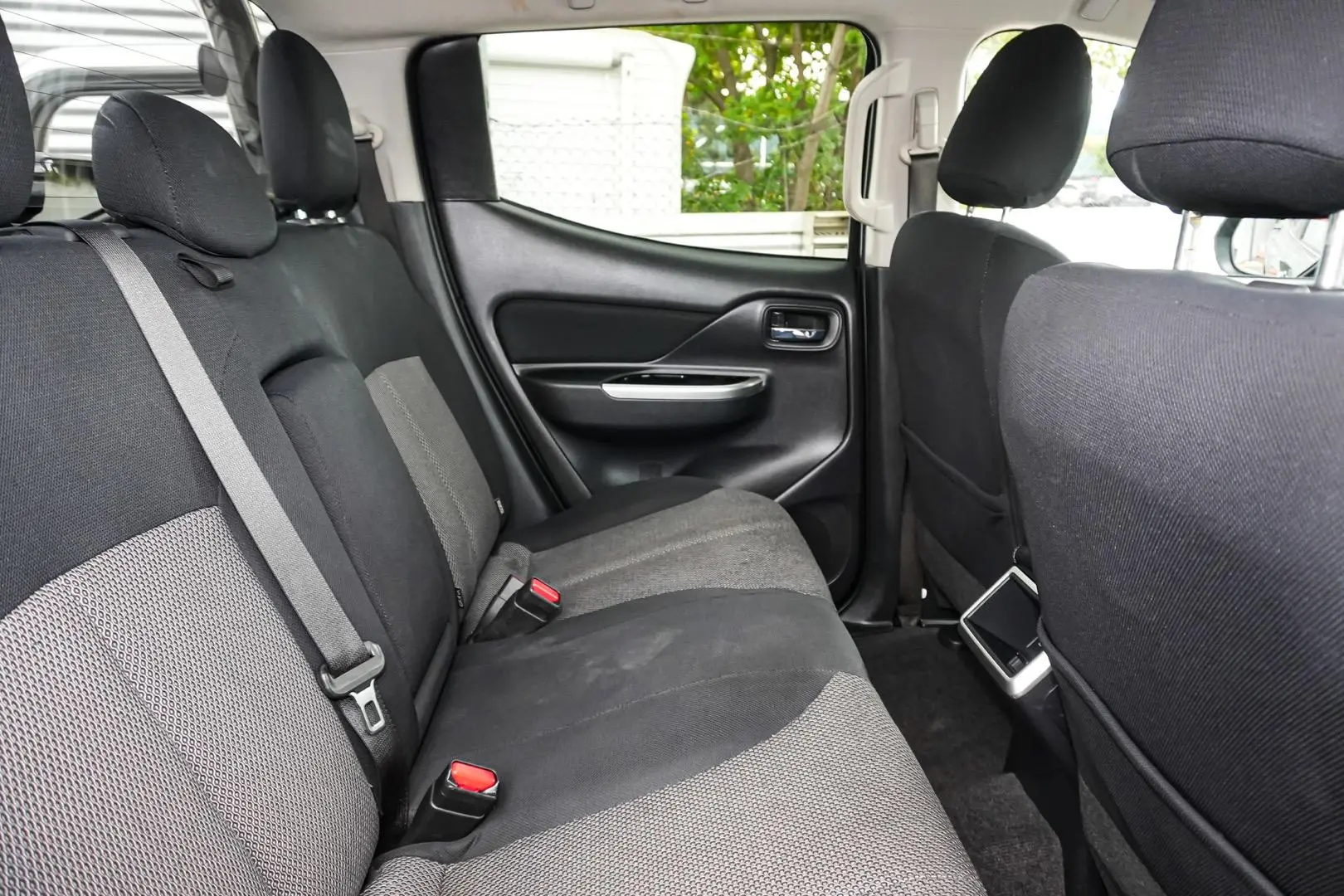 2019 Mitsubishi Triton Gallery Image 9
