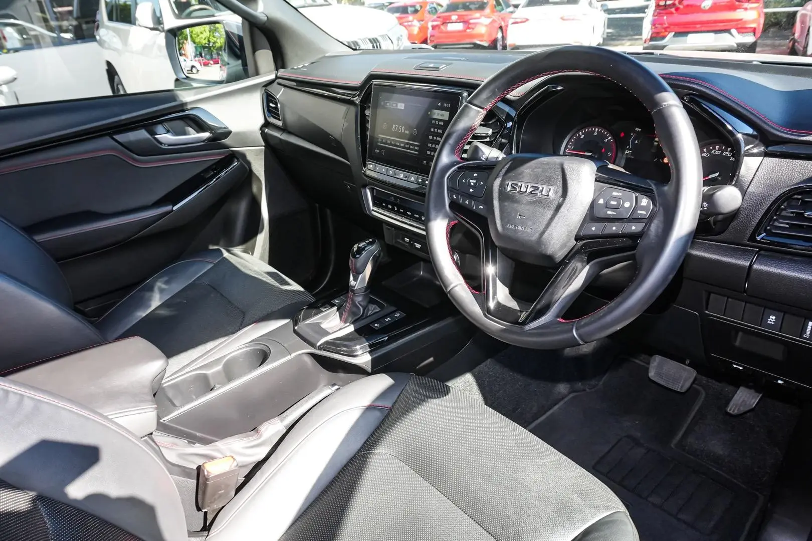 2021 Isuzu D-MAX Gallery Image 7