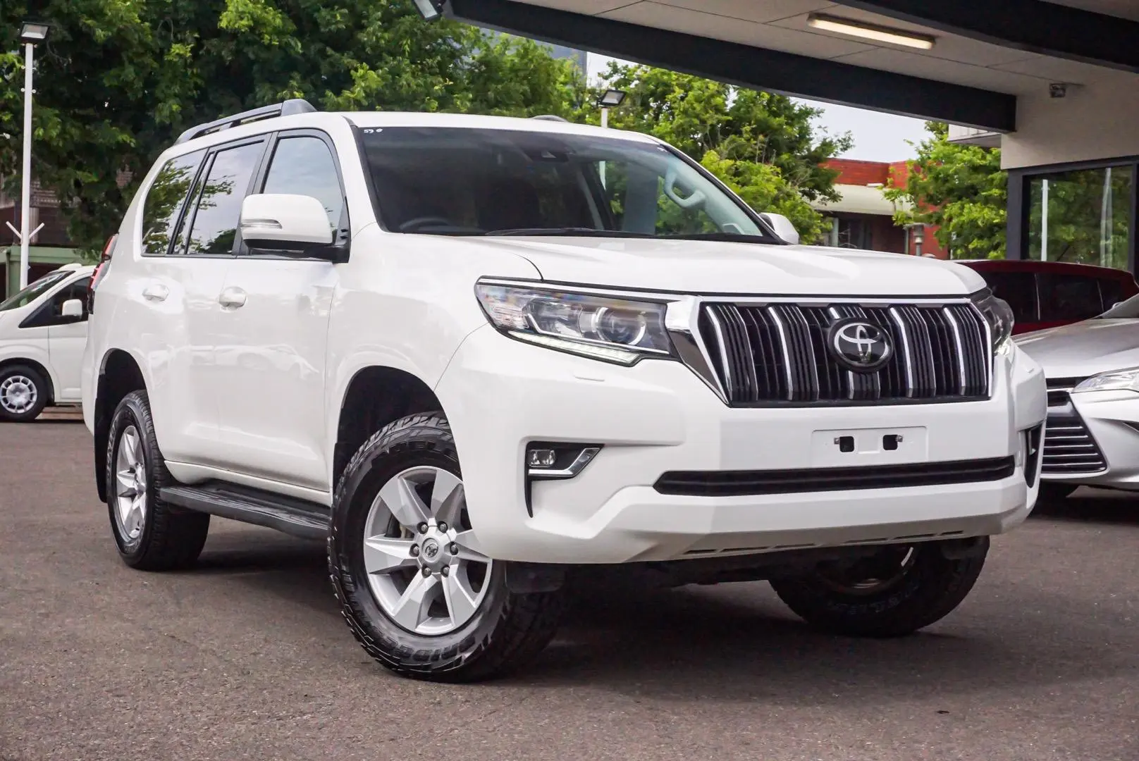 2022 Toyota Landcruiser Prado Gallery Image 2