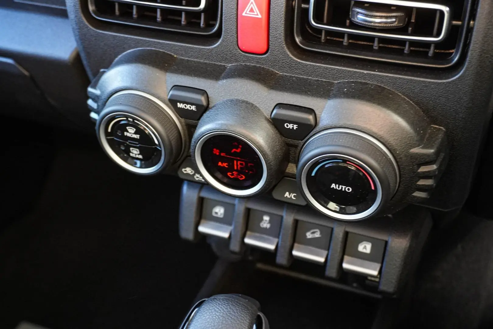 2024 Suzuki Jimny Gallery Image 16