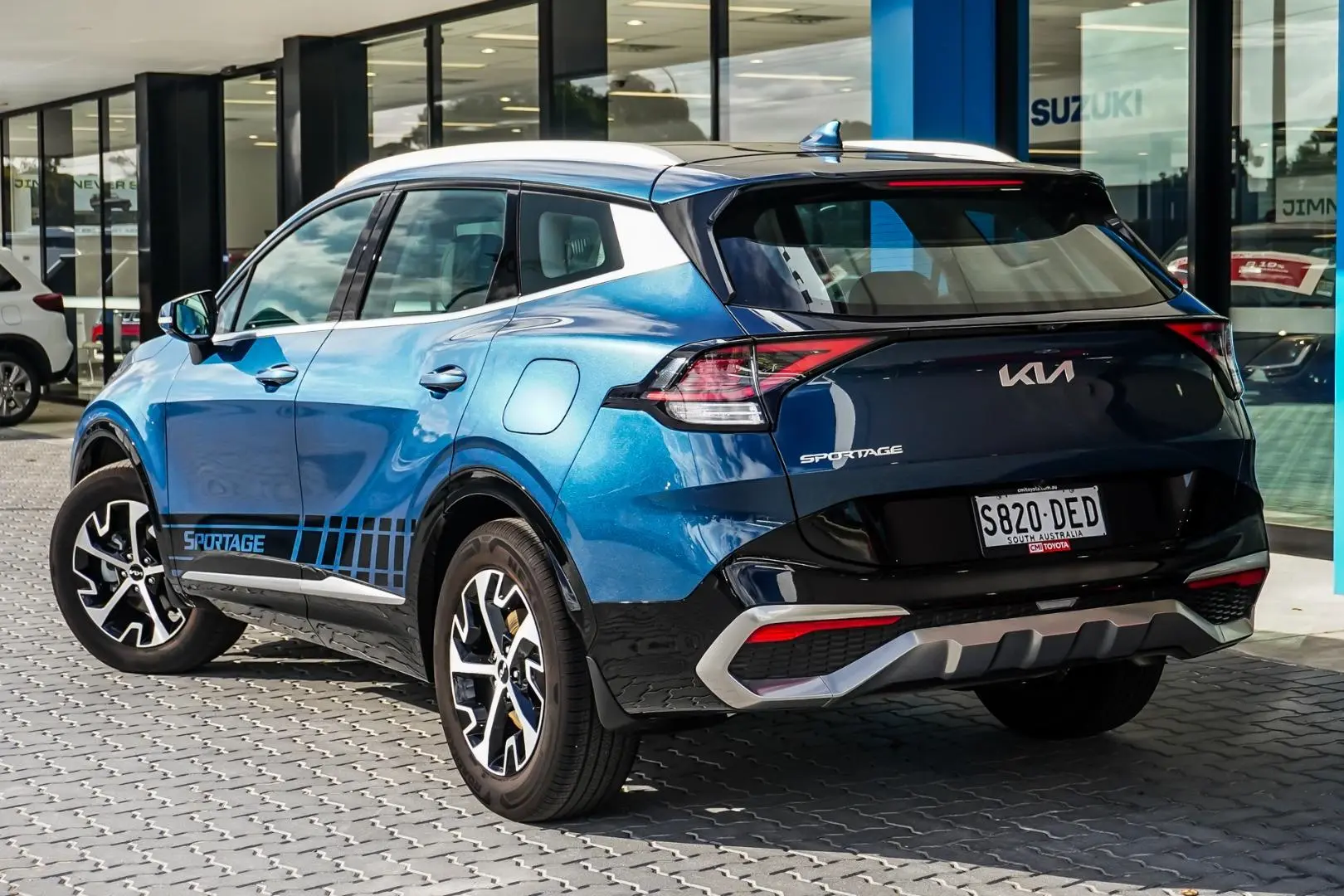 2023 Kia Sportage Gallery Image 2