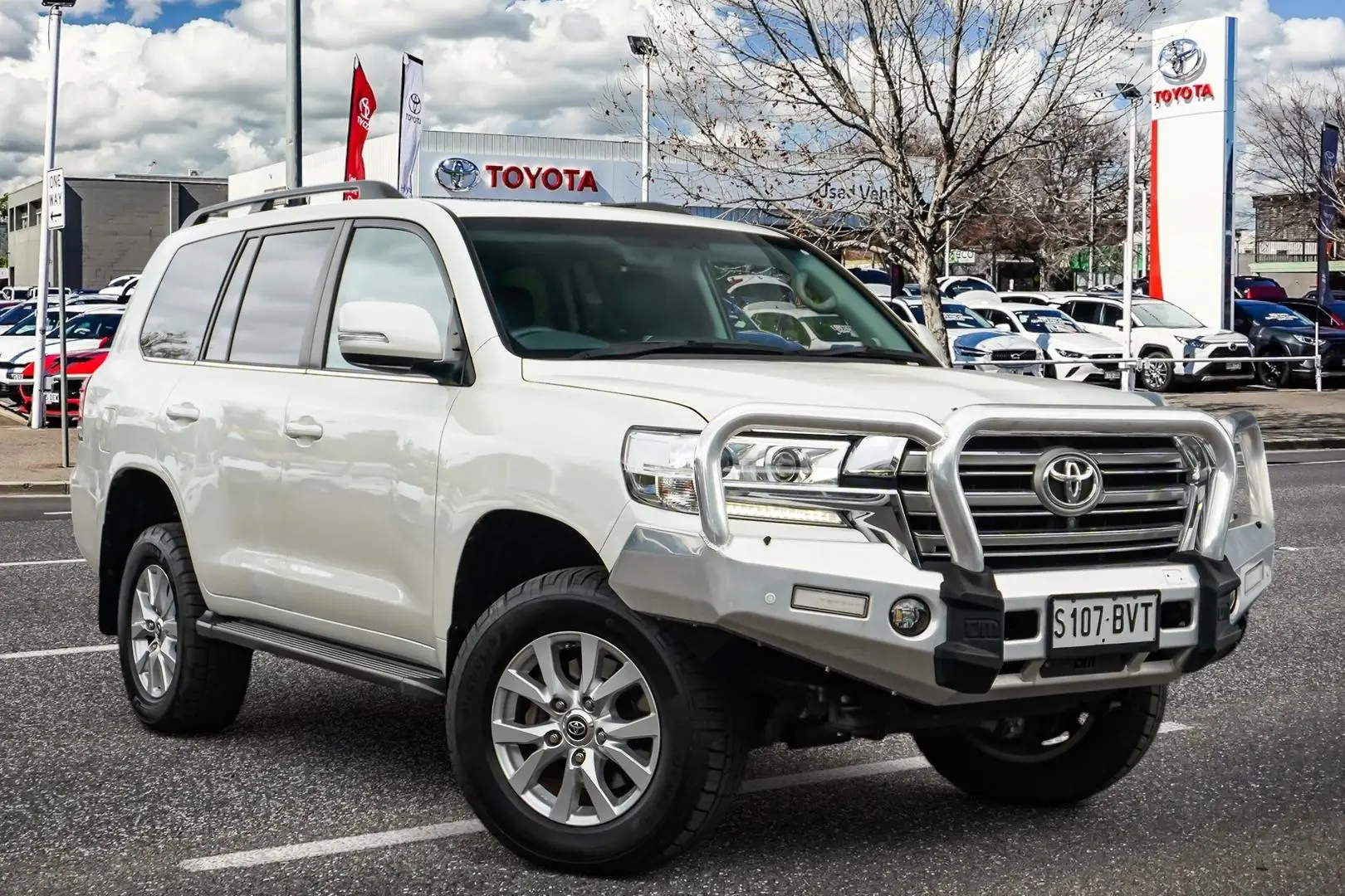 2018 Toyota Landcruiser Image