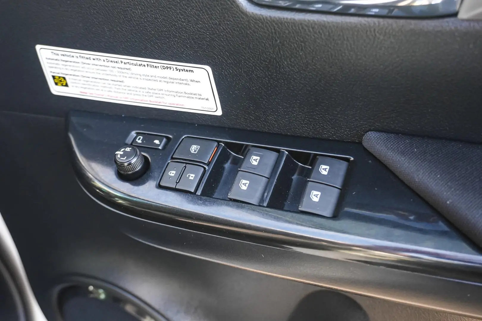 2020 Toyota Hilux Gallery Image 18