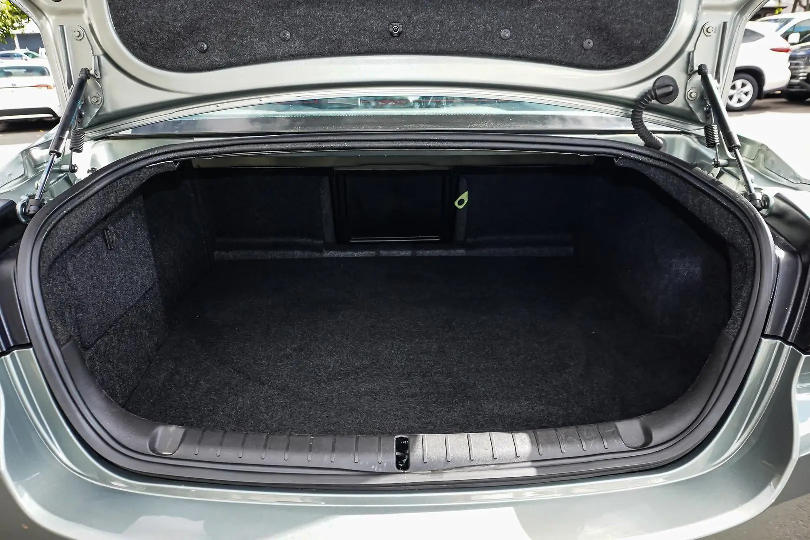 2016 Holden Commodore Gallery Image 10