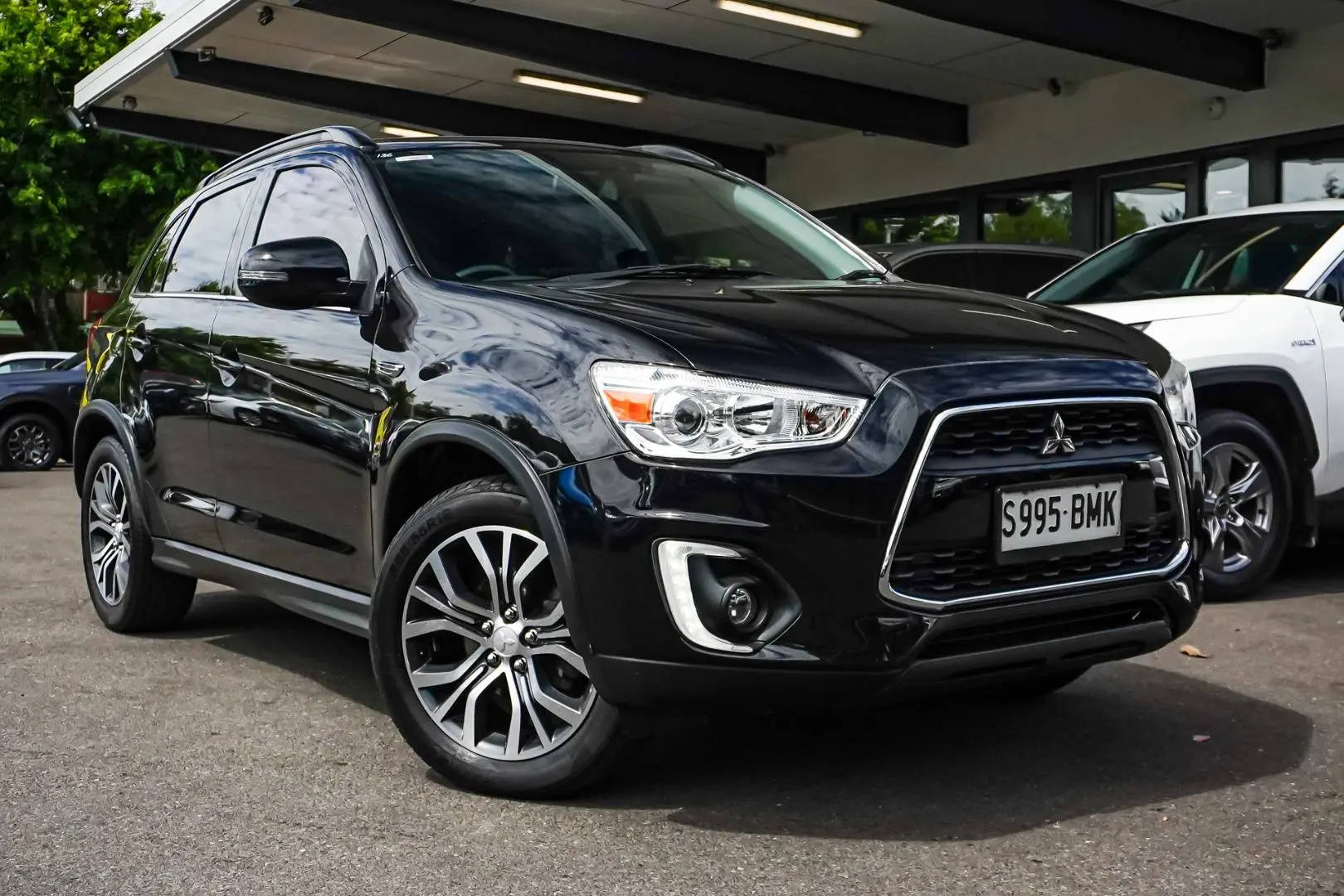 2016 Mitsubishi ASX Gallery Image 2
