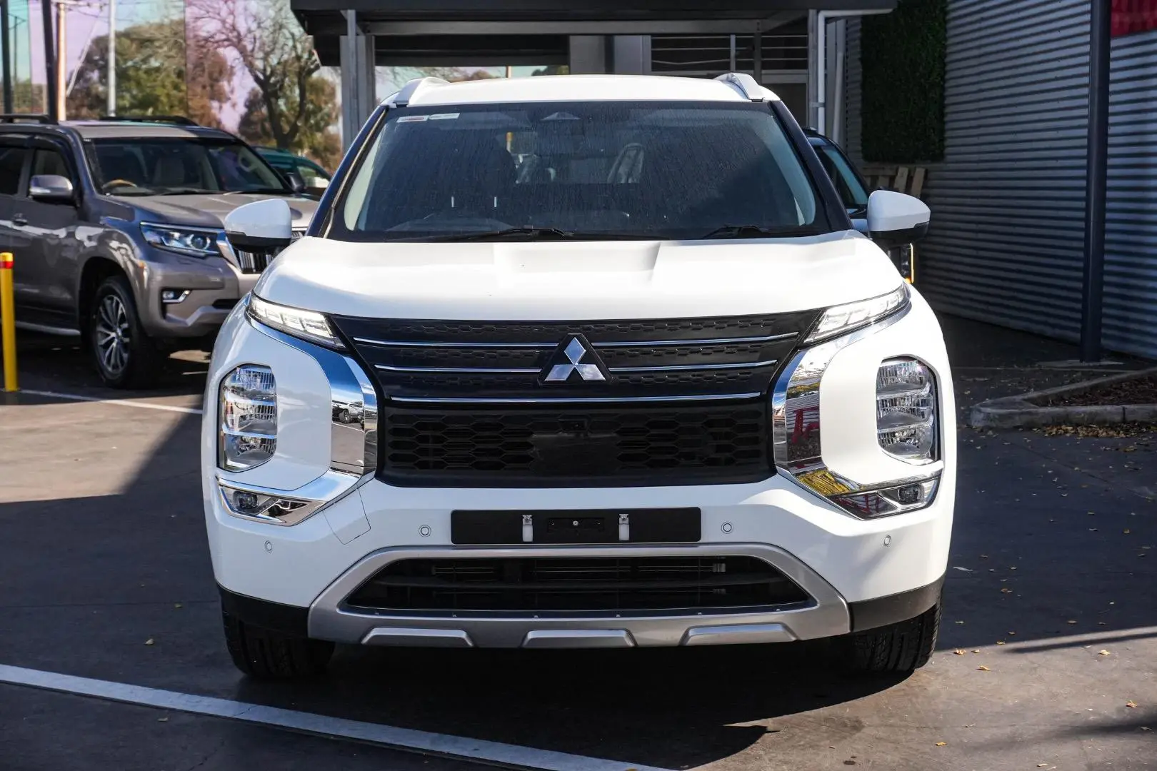 2024 Mitsubishi Outlander Gallery Image 5