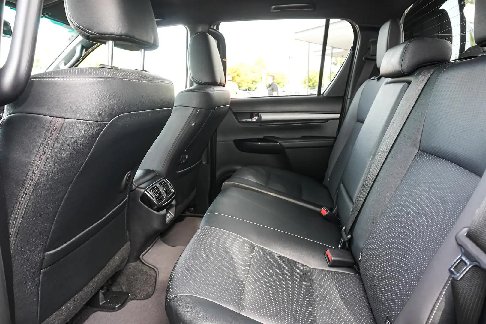 2024 Toyota Hilux Gallery Image 13