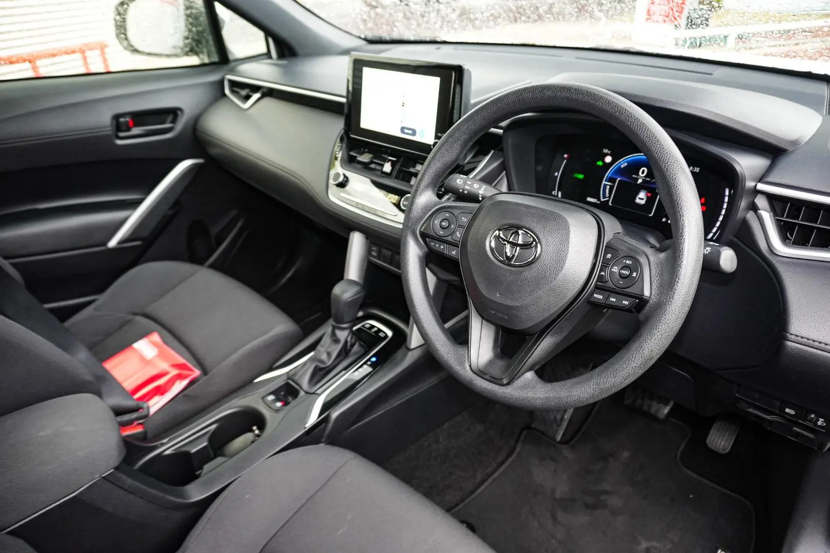 2024 Toyota Corolla Cross Gallery Image 16
