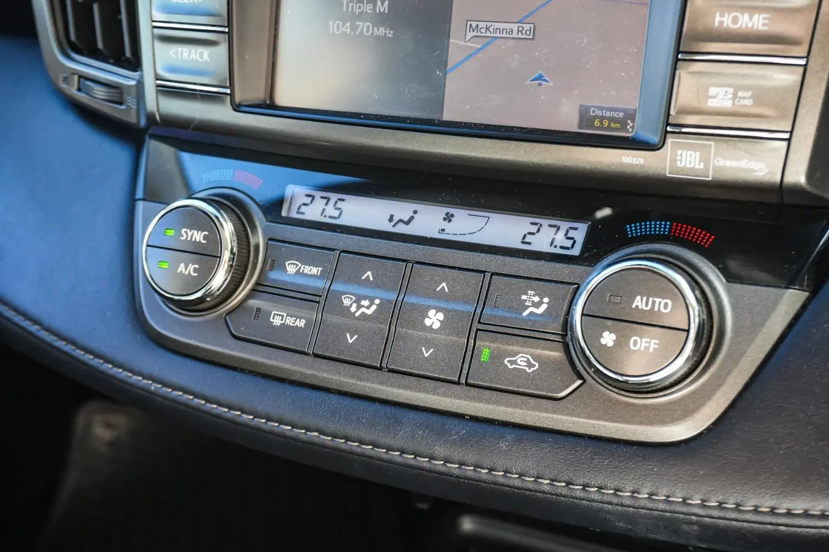 2015 Toyota RAV4 Gallery Image 22