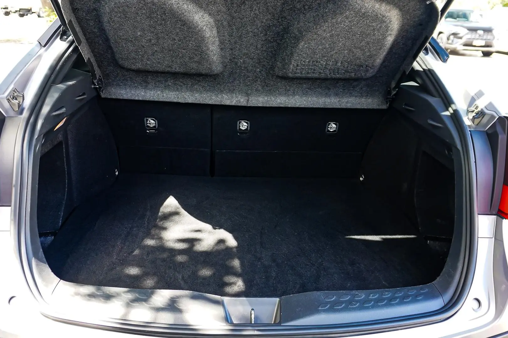 2023 Toyota C-HR Gallery Image 14