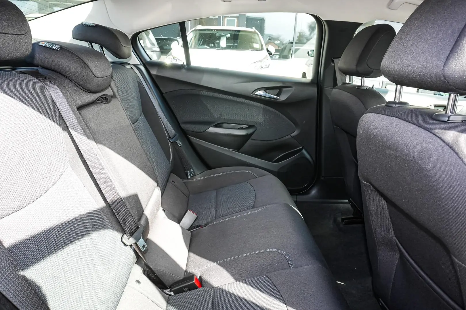 2018 Holden Astra Gallery Image 8