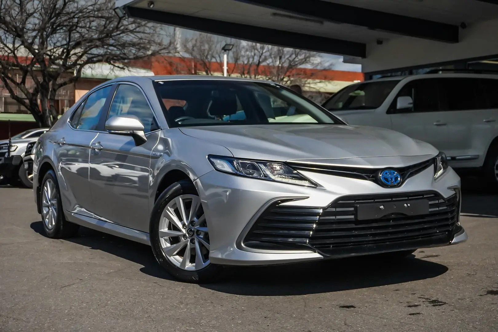 2021 Toyota Camry Gallery Image 2