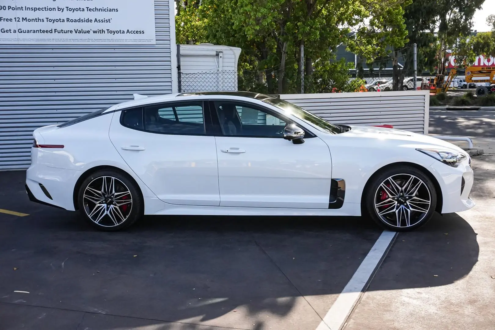 2022 Kia Stinger Gallery Image 4