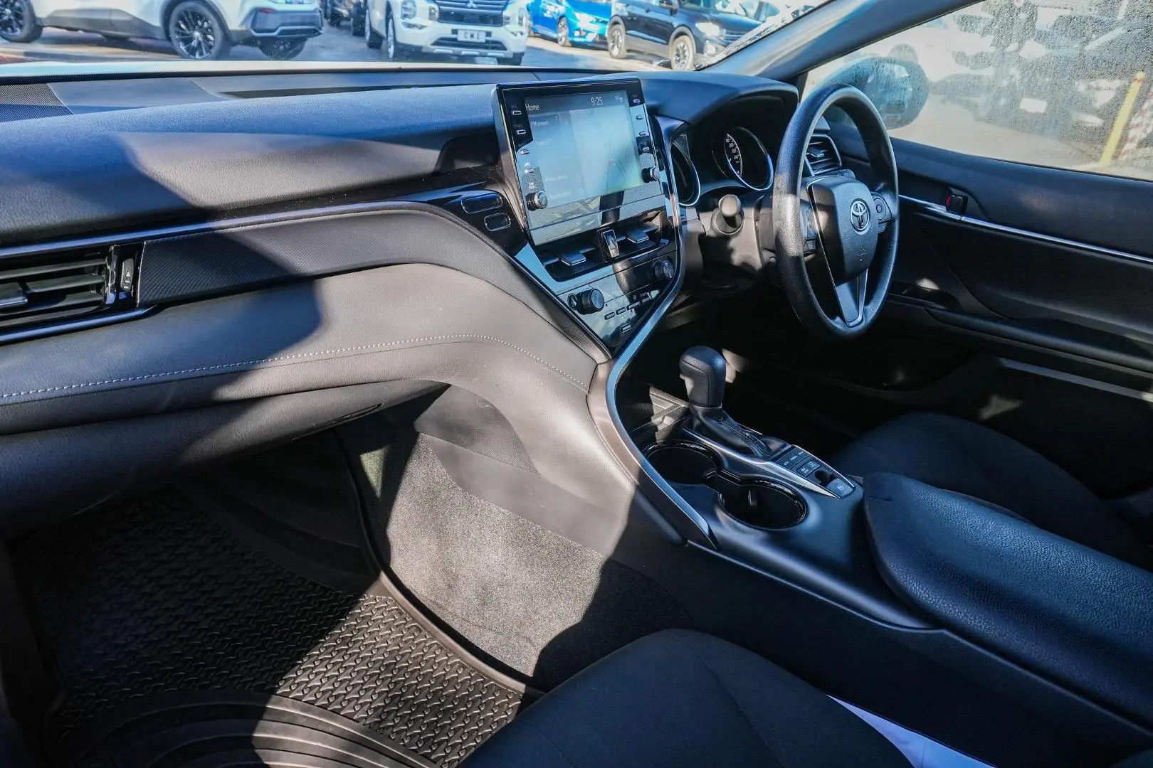 2022 Toyota Camry Gallery Image 10