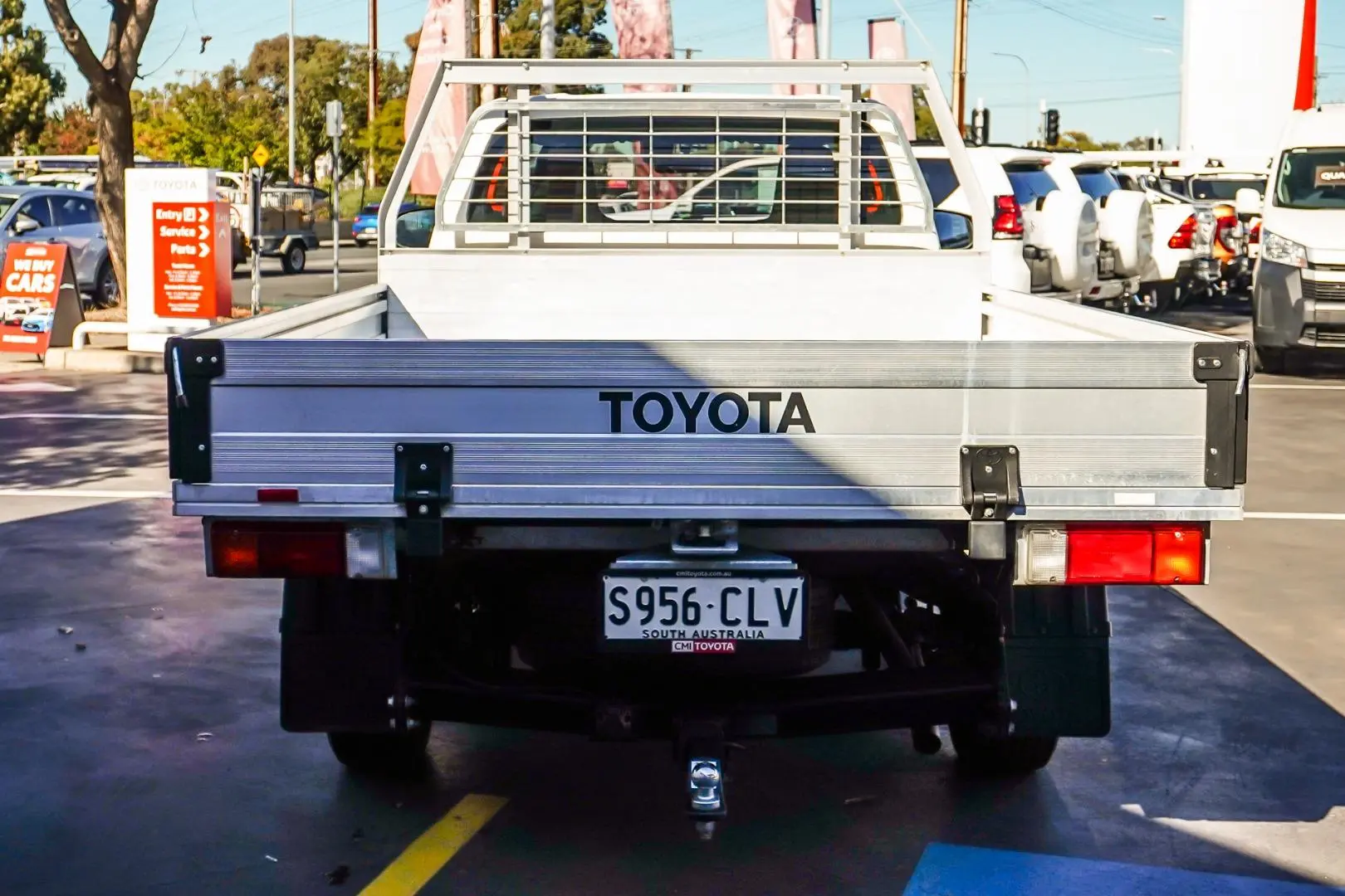 2021 Toyota Hilux Gallery Image 5