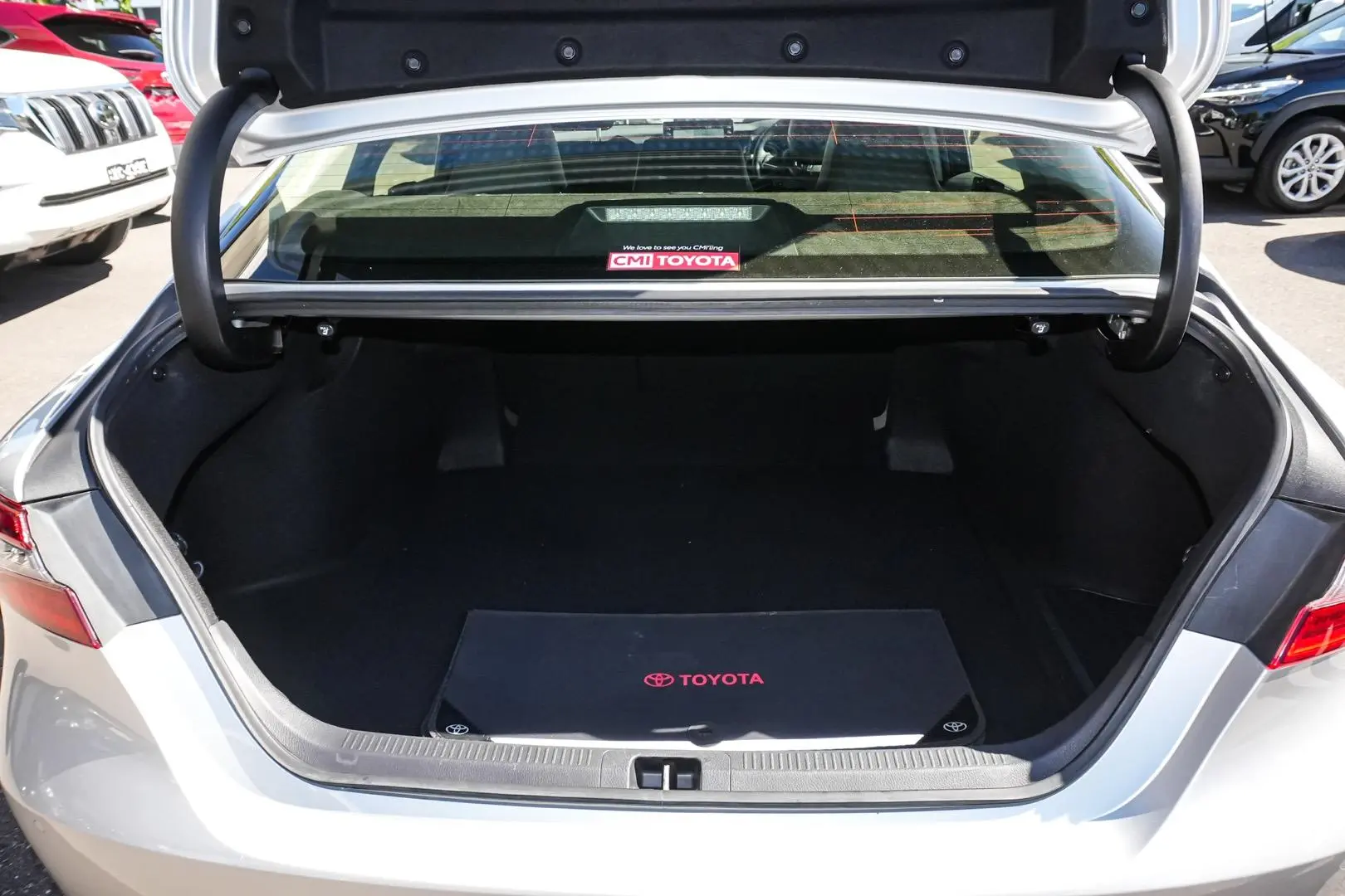 2021 Toyota Camry Gallery Image 11