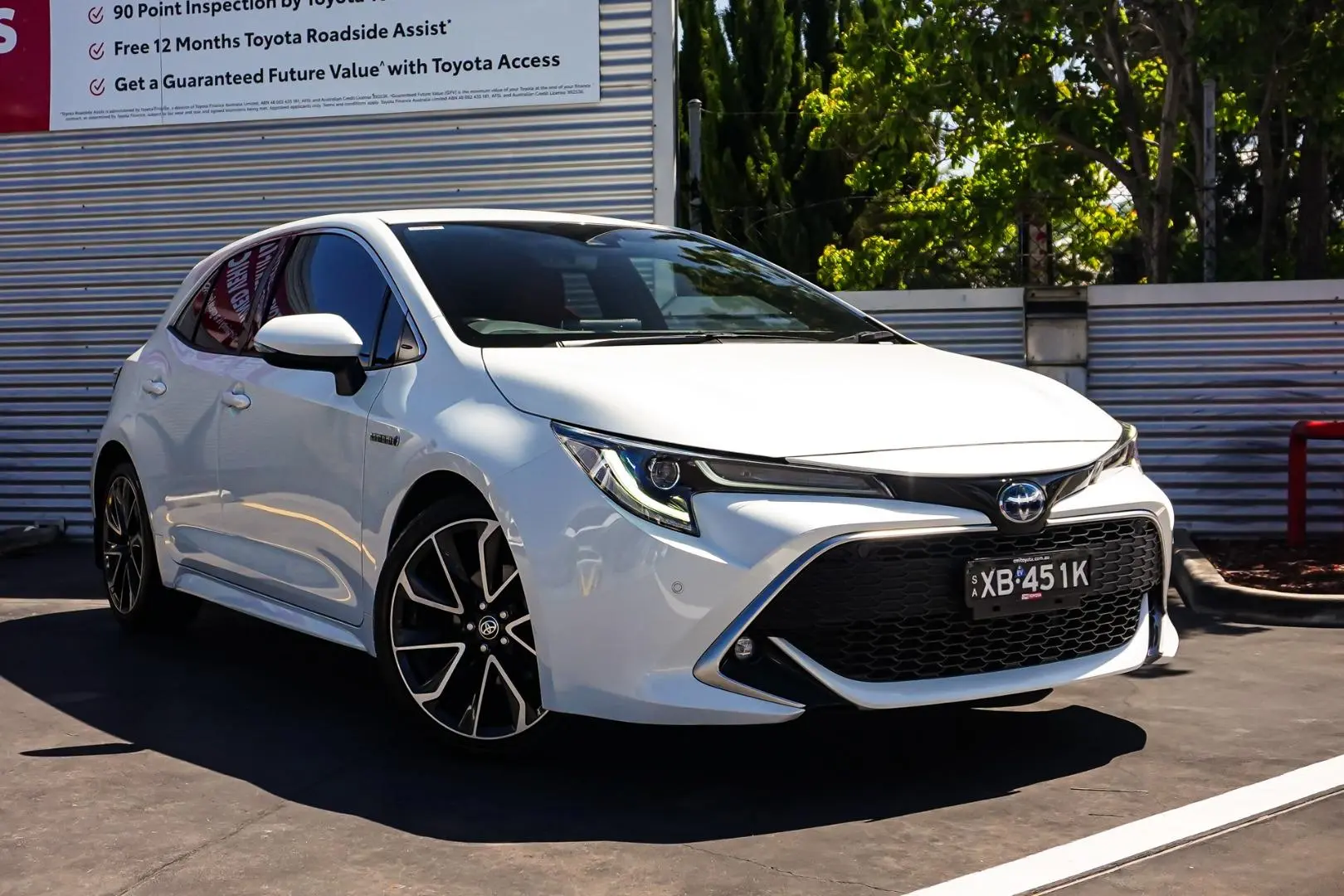 2019 Toyota Corolla Gallery Image 2