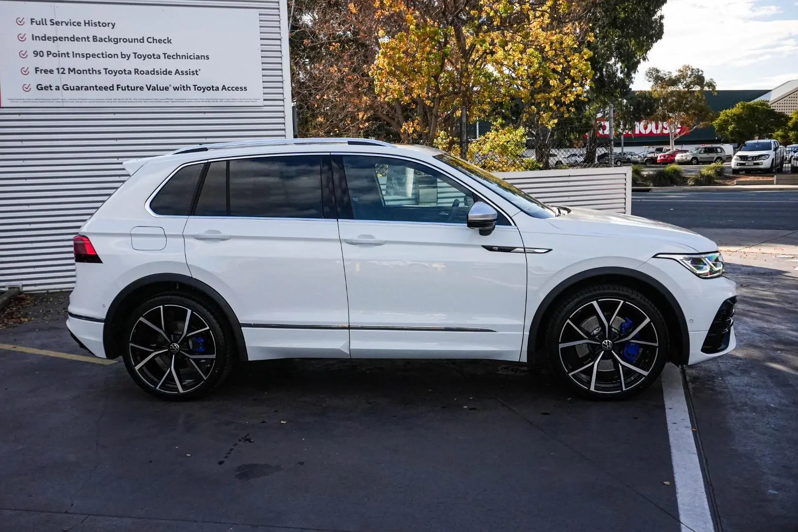 2022 Volkswagen Tiguan Gallery Image 4