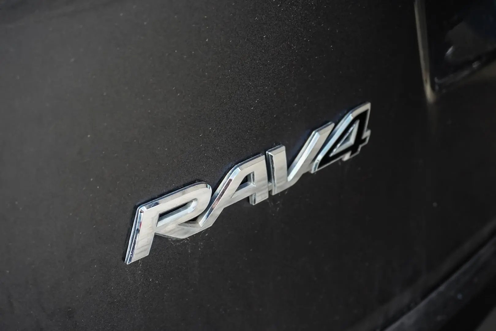 2018 Toyota RAV4 Gallery Image 17