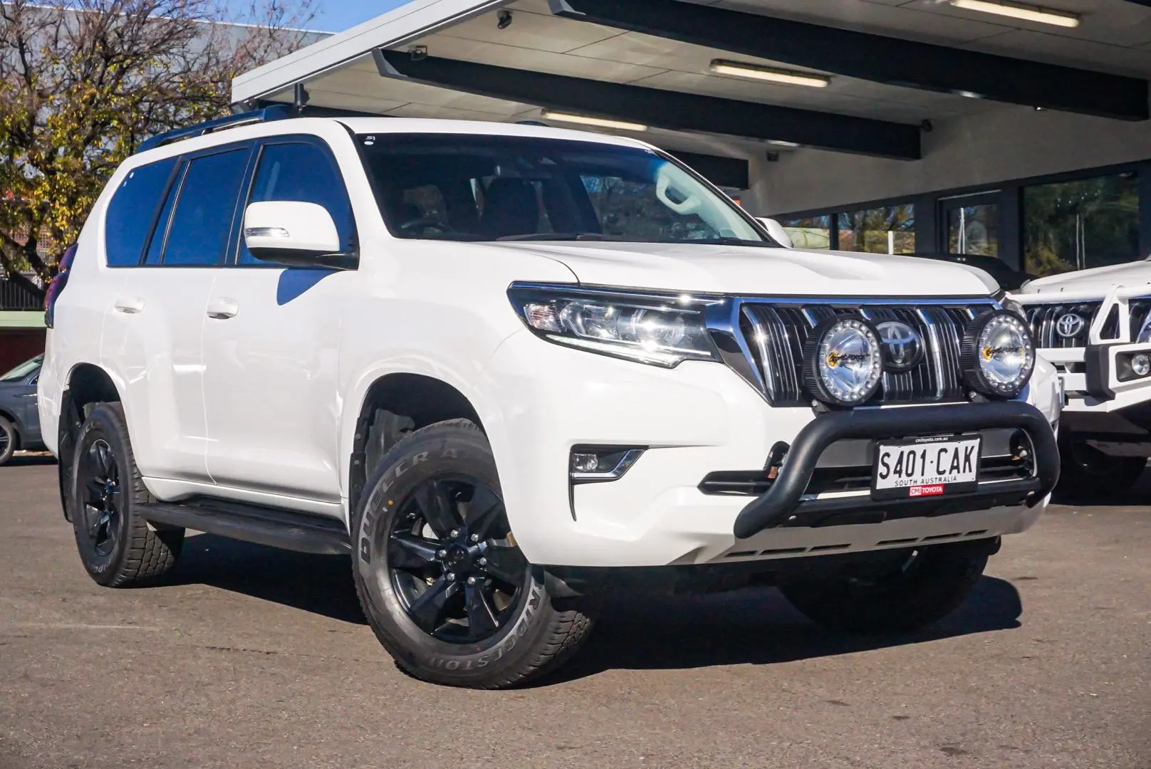 2019 Toyota Landcruiser Prado Gallery Image 2