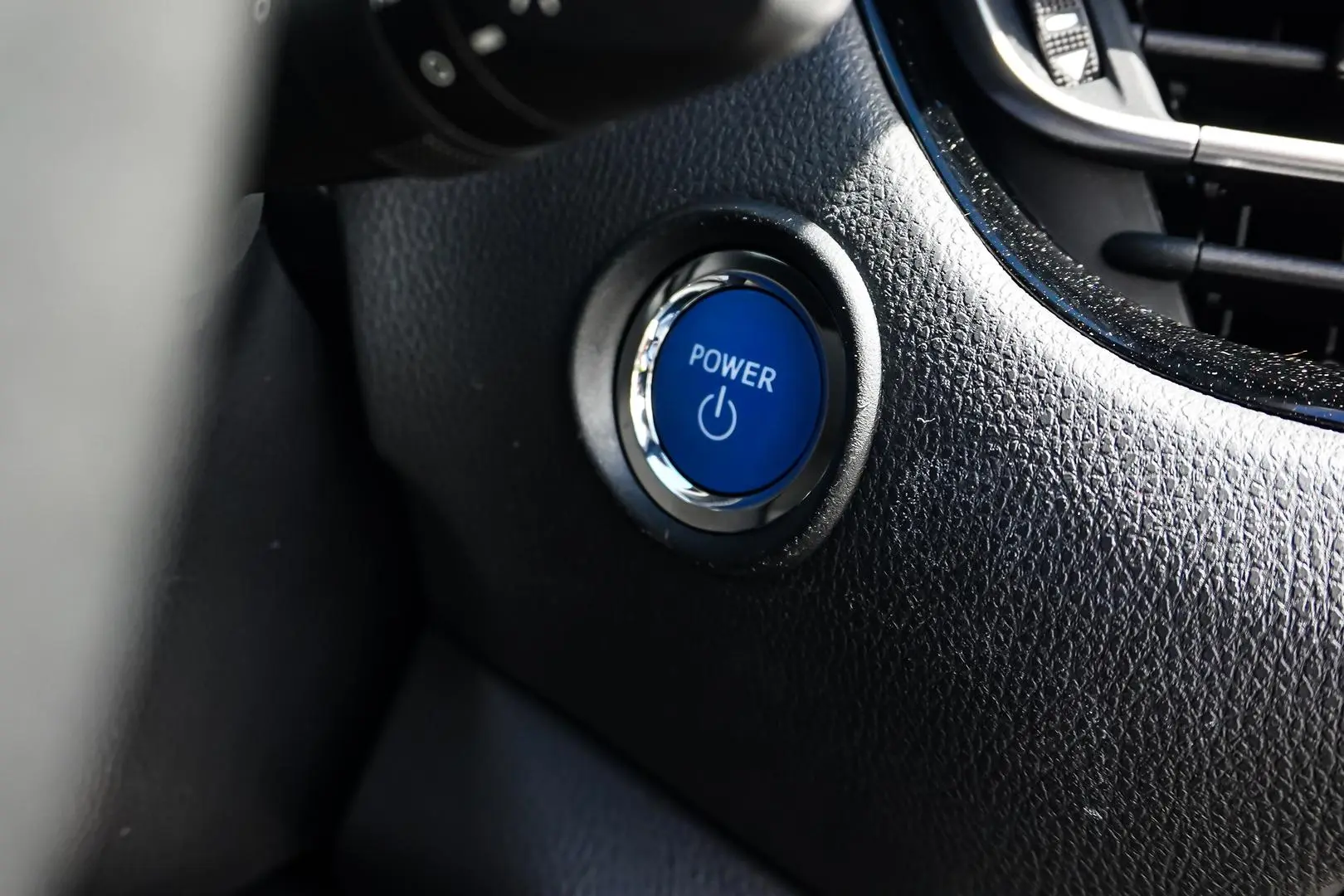 2023 Toyota C-HR Gallery Image 24