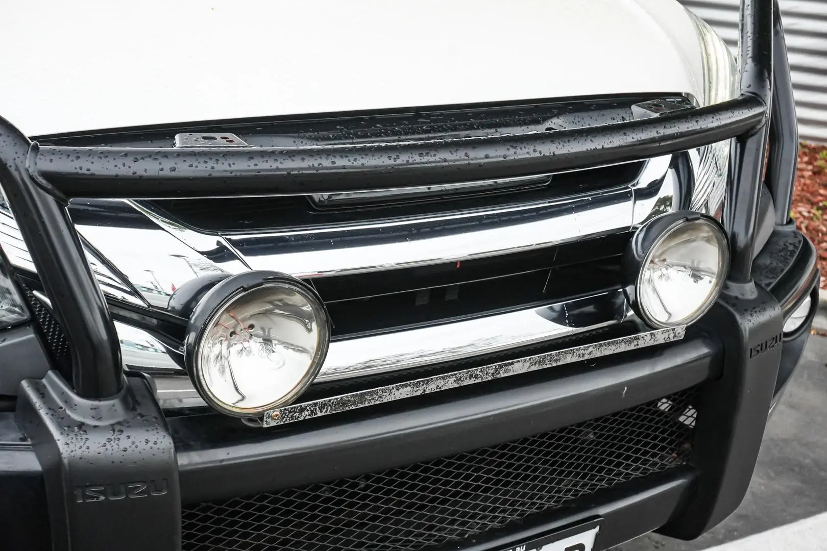 2019 Isuzu MU-X Gallery Image 13