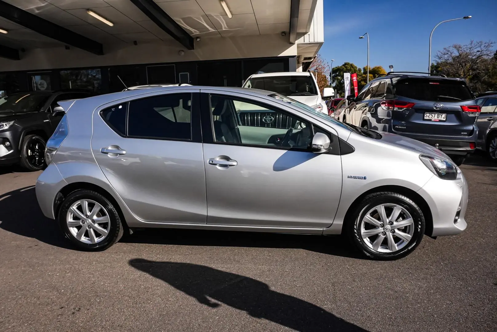 2012 Toyota Prius C Gallery Image 3