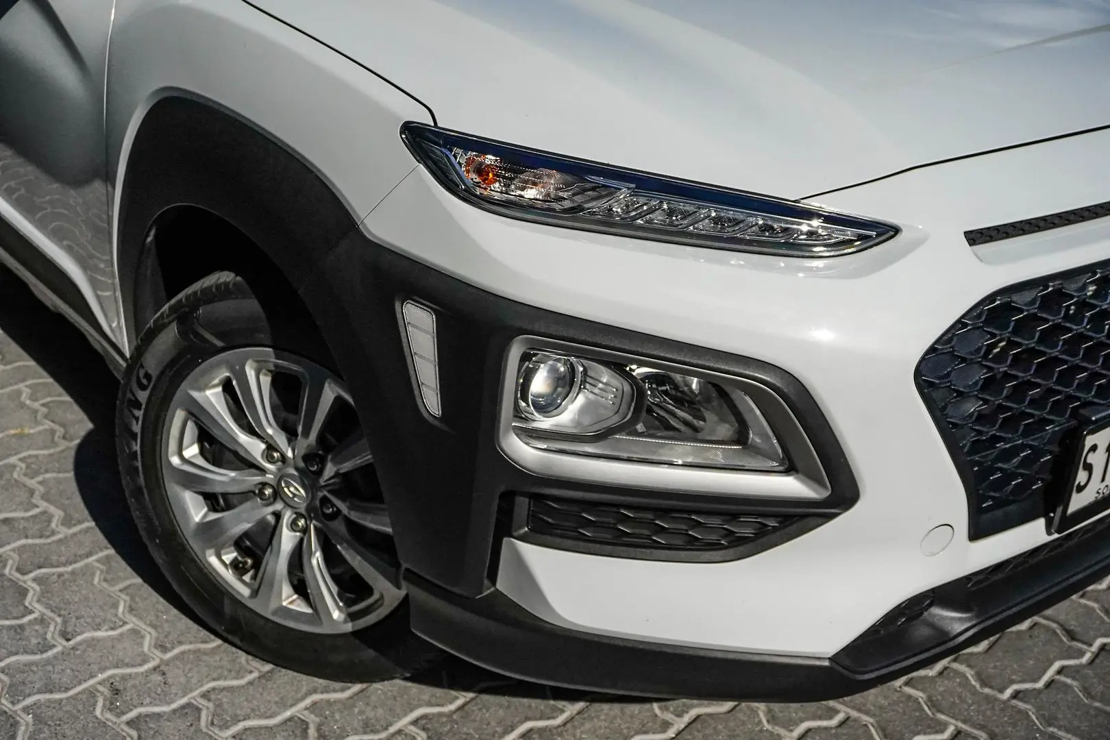 2019 Hyundai Kona Gallery Image 12
