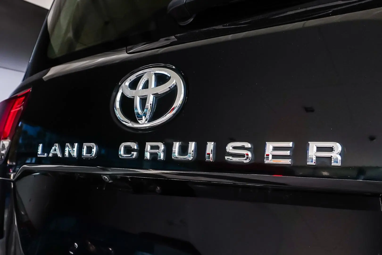 2022 Toyota Landcruiser Gallery Image 18
