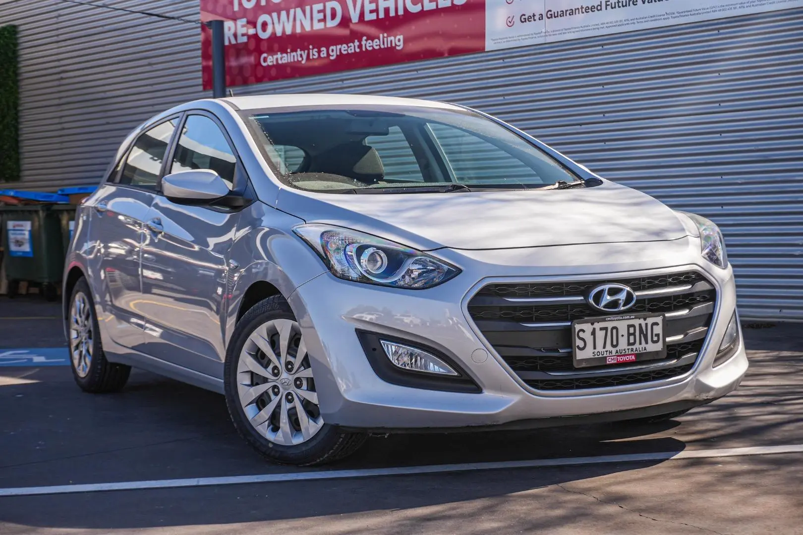 2016 Hyundai i30 Gallery Image 2