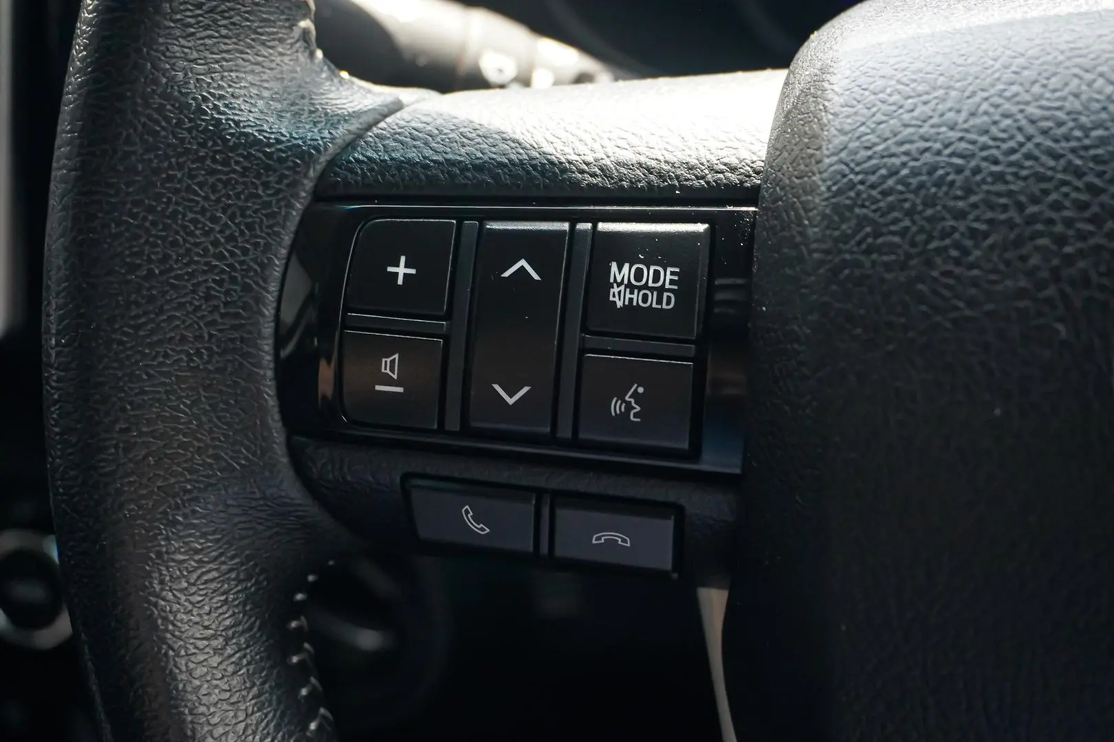 2016 Toyota Hilux Gallery Image 22