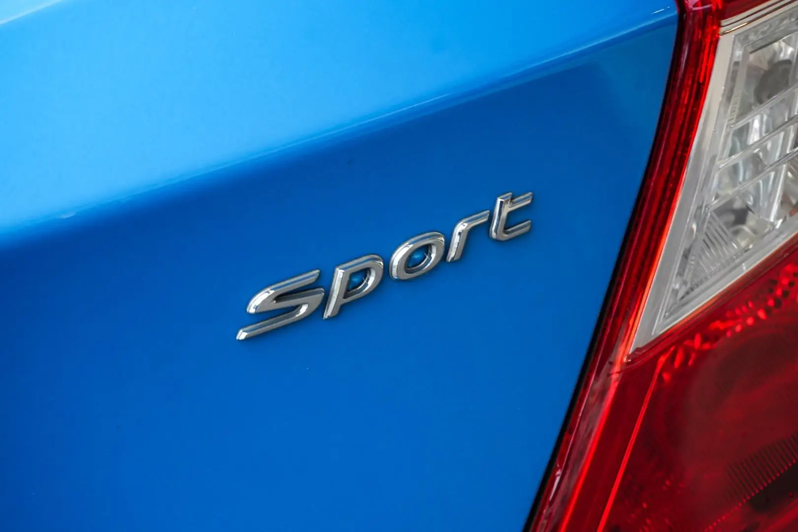 2018 Hyundai Accent Gallery Image 16