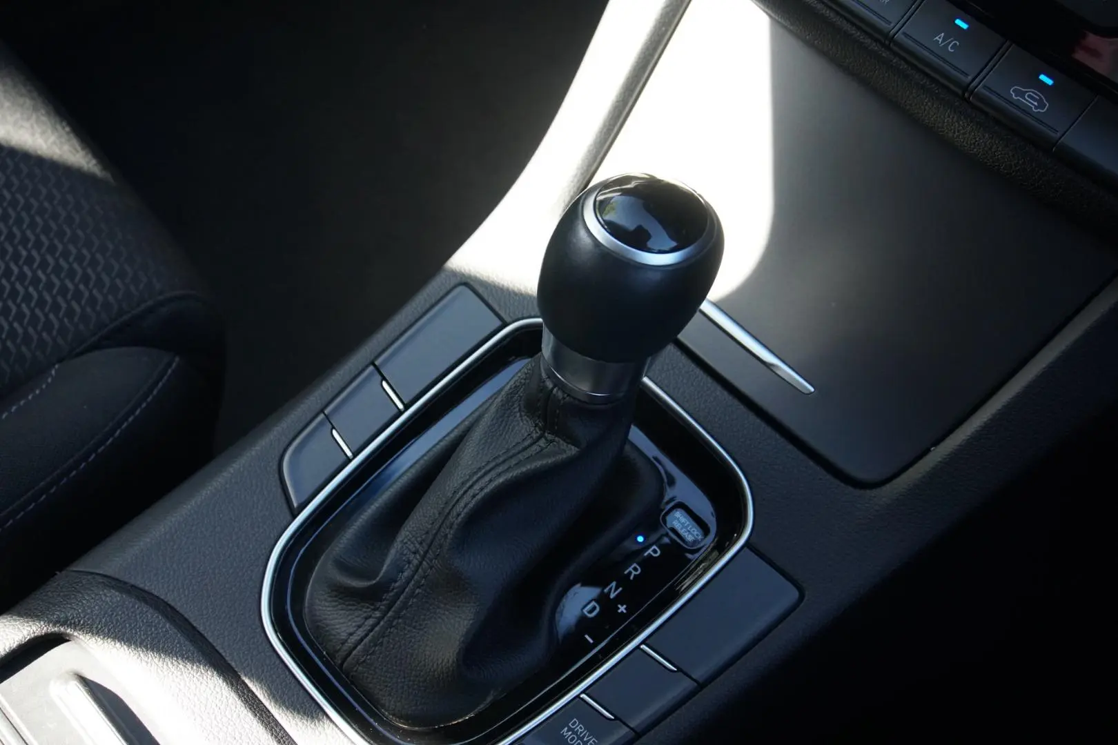 2022 Hyundai i30 Gallery Image 17